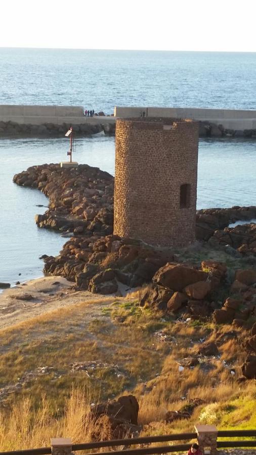 La Tartaruga Spiaggiata - Bilocale Centrale A Pochi Metri Dalla Spiaggia 카스텔사르도 외부 사진